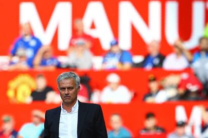 Jose Mourinho durante el partido contra el Leicester.