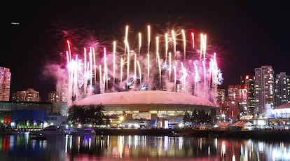 Fuegos artificiales para despedir los Juegos en los que Canadá fue el rey.