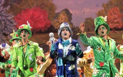 Una de las actuaciones en el Gran Teatro de Falla, durante de los carnavales de Cádiz.