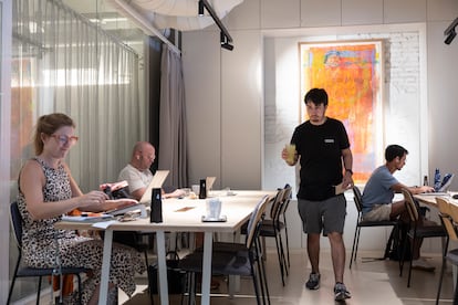 Osom Coffee, en Madrid, es una de las cafeterías convertida en refugios climáticos para trabajadores autónomos.