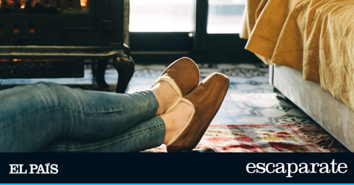Ponte cómoda y refúgiate del frío con estas zapatillas de estar por casa de Skechers, ahora con un 15% de descuento