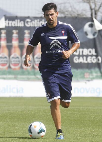 El delantero, de 26 años, en un entrenamiento con el club gallego. Llega del Benfica por 2,6 millones de euros.