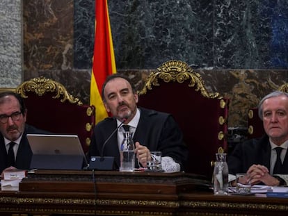 Manuel Marchena, en el centro, durante la tercera jornada del juicio del 'procés'.