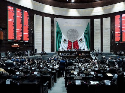 La Cámara de Diputados durante la sesión ordinaria  en donde se discutió la Ley de Ingresos para el presupuesto del año 2023, este jueves, en Ciudad de México.