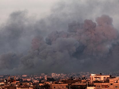 Smoke over the city of Khan Younis, in southern Gaza, after an Israeli attack on Tuesday.