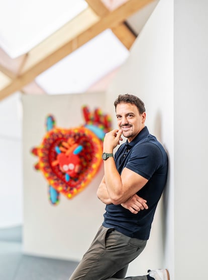 Alain Villard, CEO de Swatch en Boncourt, en el edificio que albergan las oficinas centrales de Swatch en Biel.