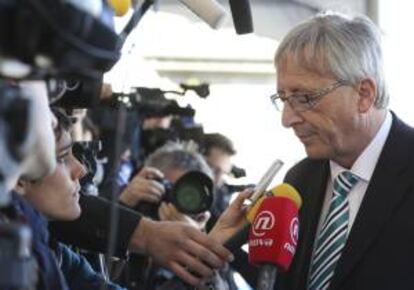 El candidato del Partido Popular Europeo (PPE), Jean-Claude Juncker, participó hoy en un acto electoral en defensa de la Política Agrícola de la UE en la Alsacia, en cuya capital, Estrasburgo, está una de las sedes de la Eurocámara. EFE/Archivo