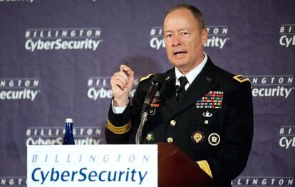 El general Keith Alexander, director de la NSA el mes pasado.