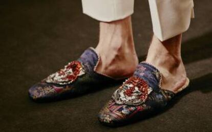 La versión lujosa y para exterior de las zapatillas de estar en casa es uno de los superventas de la 'era Michele' en Gucci.
