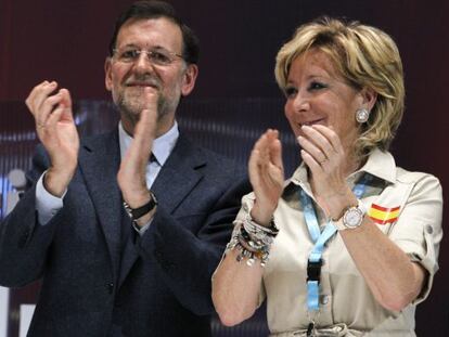 Aguirre, con Rajoy ayer en su reelección.