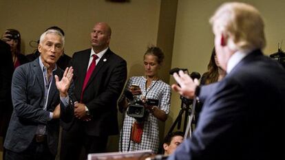 Momento en el que Donald Trump expulsó de una rueda de prensa al periodista Jorge Ramos.