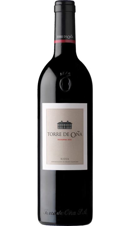 	Esencia de terruño. La añada Torre de Oña 2014, de la bodega Rioja Alavesa, es fruto de un ciclo vegetativo con una climatología favorable. Elaborado con uva tempranillo y un pequeño porcentaje de mazuelo (5%), procedentes de viñas que crecen en suelos arcillo-calcáreos, que proporcionan uvas pequeñas y racimos con granos sueltos y producen mostos concentrados, con altos aromas y complejidad. Se trata de un vino que ha sido criado 18 meses en barricas de roble francés y caucásico, con un color rubí, limpio y brillante, de gran intensidad aromática, con notas de fruta negra, pimienta negra y menta. En boca es fresco, con estructura, amplio y agradable. Precio: 16 euros.