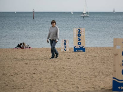 Les futures línies de costa a la platja del Somorrostro, a la Barceloneta.