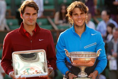 Rafa Nadal se alzó como campeón de Roland Garrós al frente de Roger Federer. 