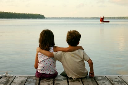 Los mitos del amor romántico son el amor todopoderoso; la falta de espacio personal; el control y los celos como pruebas de amor.