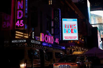 A marquee promoting a fundraiser with President Joe Biden