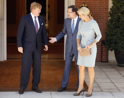 Tras la visita al Congreso de Los Diputados, los reyes de Holanda han sido recibidos por Mariano Rajoy en el palacio de La Moncloa.