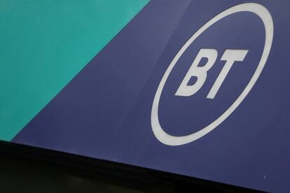 Logo de BT en Londres,