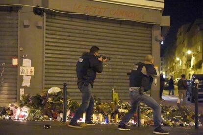 El pànic va tornar diumenge en un dels llocs atacats a París divendres passat, al districte 10, després que diverses persones sortissin corrents.