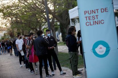 Cues per passar el test d'antígens abans de l'assaig.