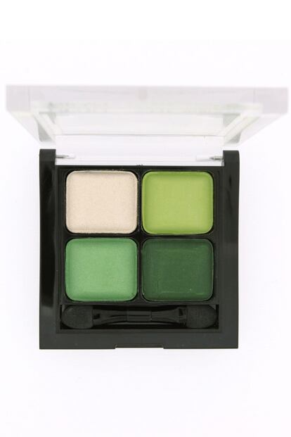 Quad de sombras de Hean de alta definición en distintos tonos verdes. Se aplican con brocha y, solos o combinados, proporcionan unos colores intensos. Cuesta 3,25 y se vende en exclusiva en Maquillalia.