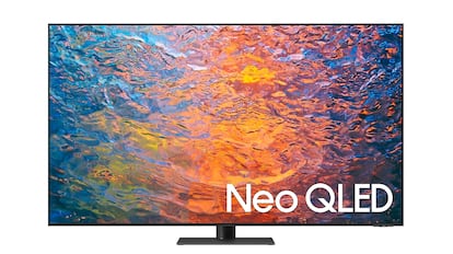 También de 55 pulgadas, la smart TV Samsung QN95C NEO QLED ofrece una imagen 4K.
