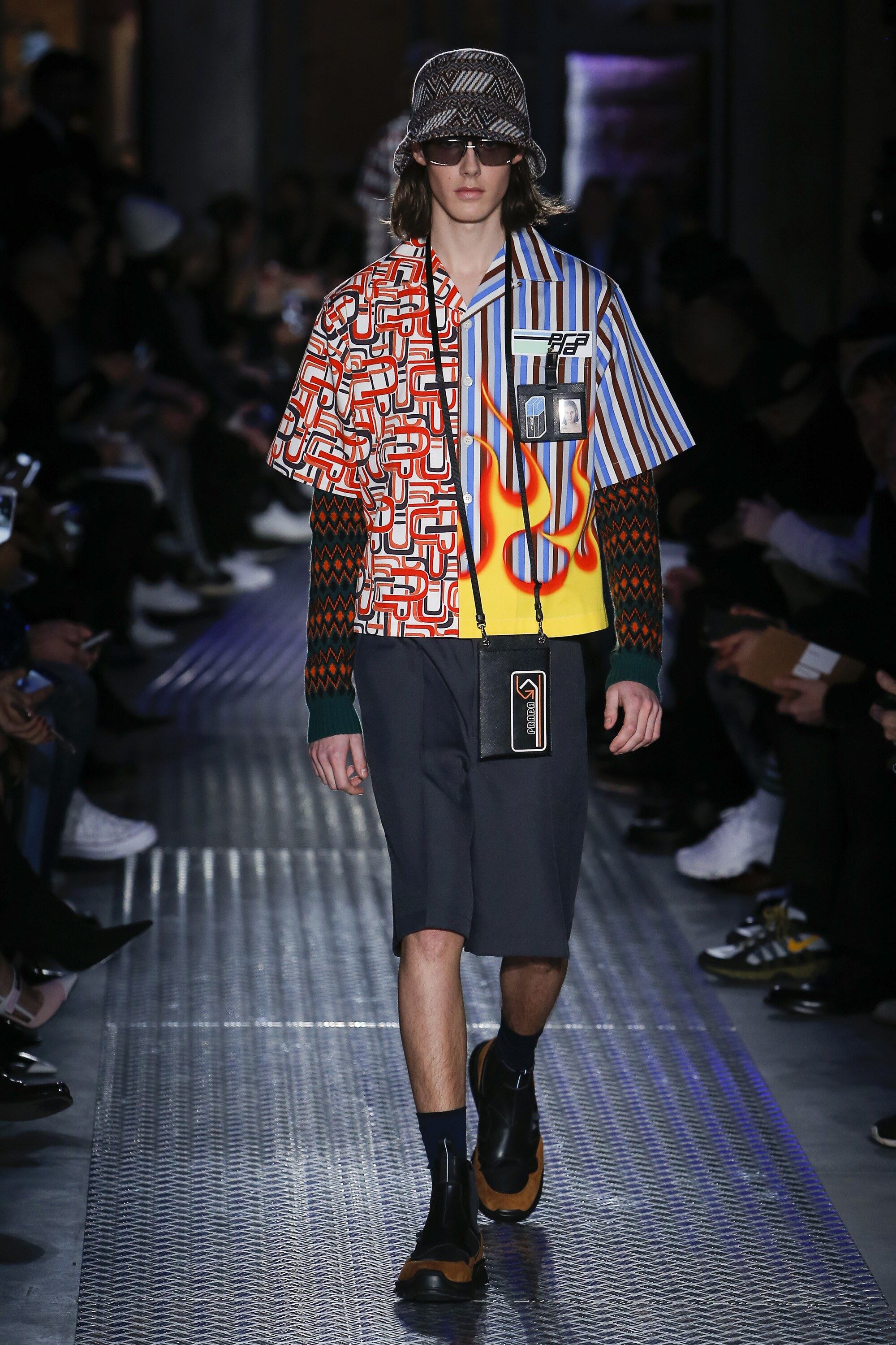 La camisa de la discordia en el desfile otoño invierno 2018 de Prada.