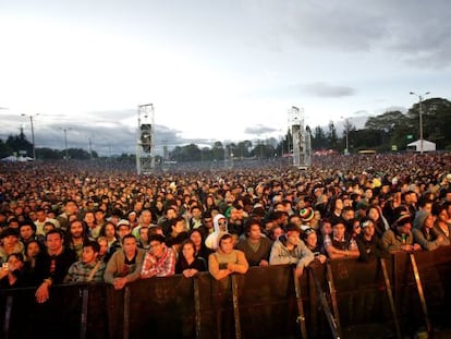 Vista general del público asistente al festival Rock al parque, en Bogotá.