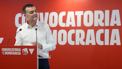 El lder de IU, Antonio Mallo, interviene en el primer acto de Convocatoria por la Democracia, este sbado en Madrid.