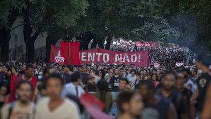 Primeiro ato do MPL pelas ruas de São Paulo. 