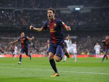 Cesc celebra un gol con el Barcelona.