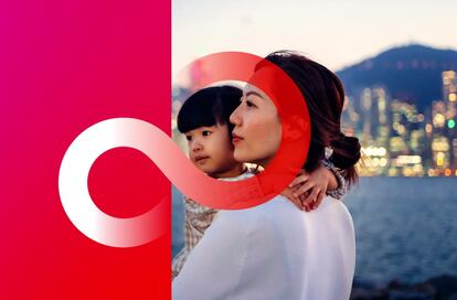 Logo de Fujistu con una chica y un niño