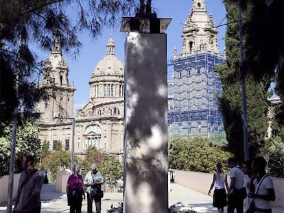 El monumento a Ferrer i Guàrdia en Barcelona, ayer.