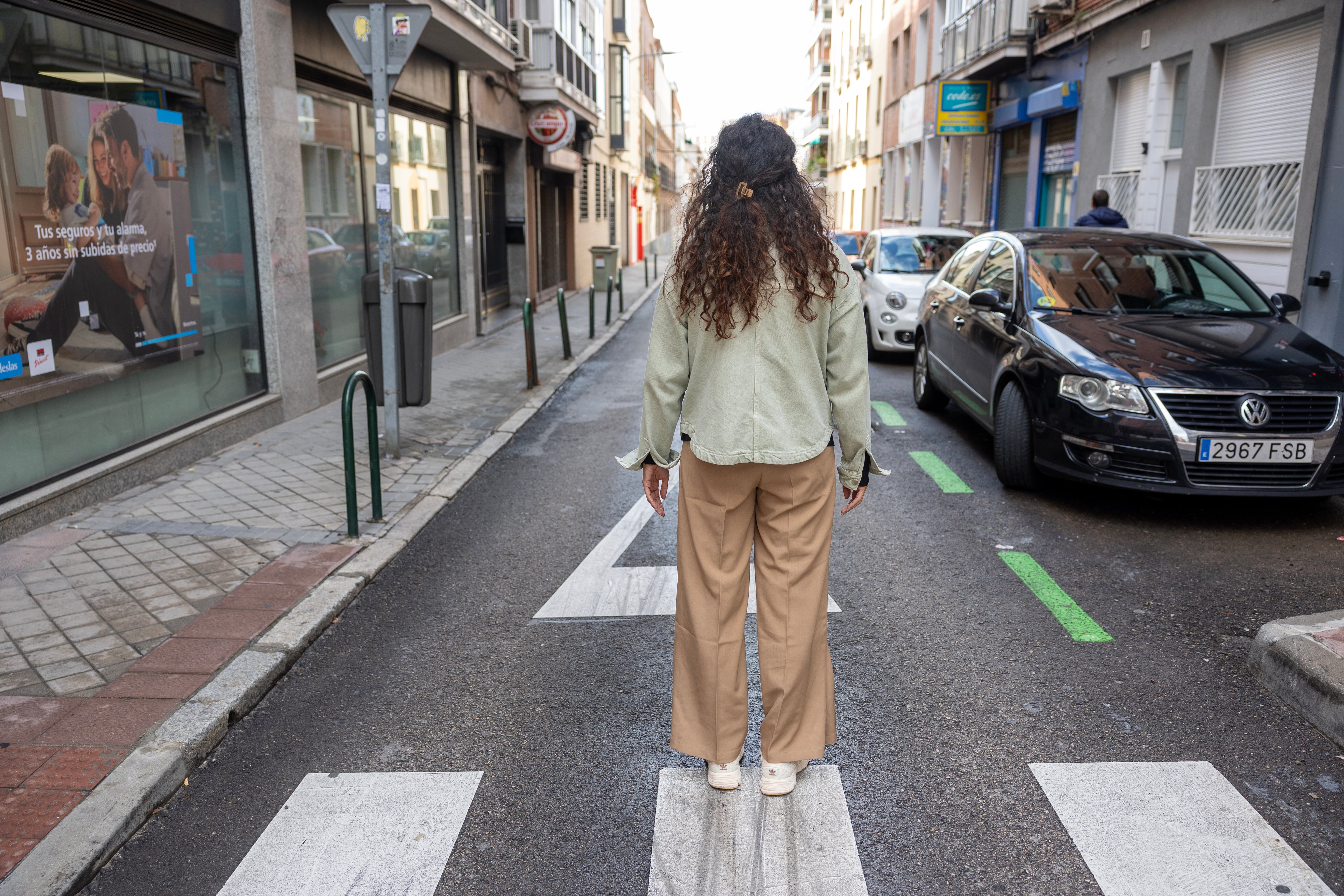 Inés, de 35 años, en una calle de Madrid. 