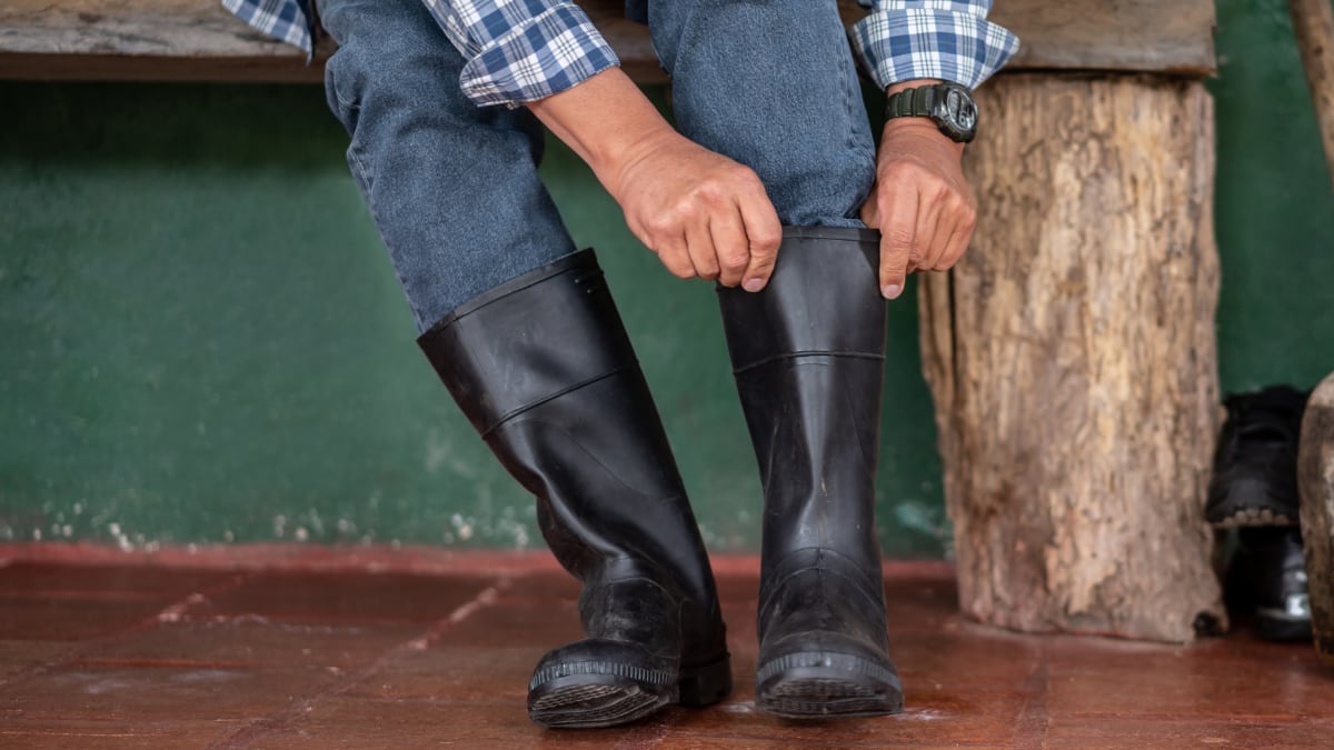 Estas botas de agua para hombre tienen más de 24.000 valoraciones y cuestan menos de 12 euros