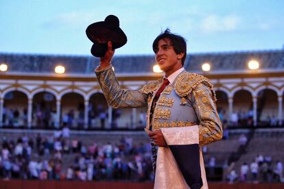 Ángel Téllez dio la única vuelta al ruedo en Sevilla.