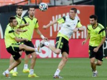 Jugadores de la selección española durante un entrenamiento en el estadio RFK de Washington.