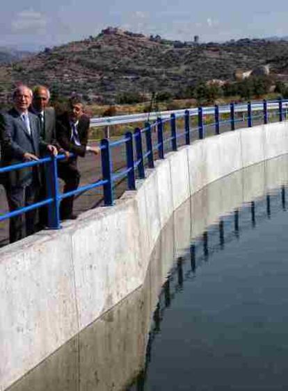 El presidente de la Generalitat, José Montilla, el pasado mes de julio en la inauguración de un tramo del canal Segarra-Garrigues.