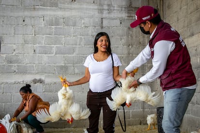 El muslo de pollo, que cuesta 50 pesos en la capital del estado, alcanzaba los 120 pesos en Sultepec.
