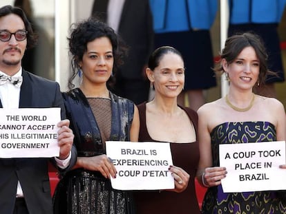 Protestas del elenco de 'Aquarius' en Cannes