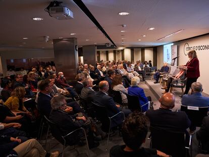 La consejera de Cultura de la Generalitat de Cataluña, Natàlia Garriga, durante su intervención en el Cercle Cultura, organizado por el Círculo de Economía de Barcelona. Foto: Consejería de Cultura.