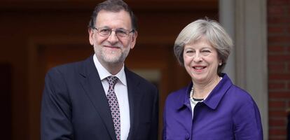 Mariano Rajoy y Theresa May en octubre de 2016 en La Moncloa.