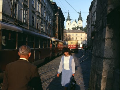 Una calle de la ciudad de Lviv (Ucrania), en 1988.