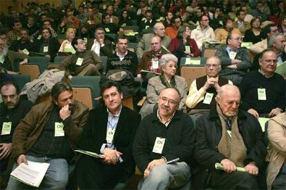 En primera fila, de izquierda a derecha, Joan Ridao, Albert Benach, Joan Puigcercós, Josep Lluís Carod y Jordi Carbonell.