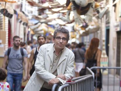 Jordi Martí Grau , líder del grupo Socialista en el Ayuntamiento de Barcelona, fotografiado en la calle de Mozart del barrio de Gràcia de Barcelona.