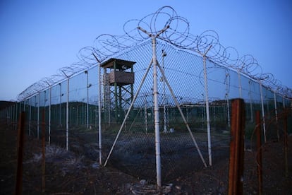 Vallas protectoras, el pasado marzo, en los alrededores de los campos de detención en la base militar de Guantánamo
