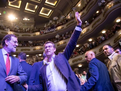 Mariano Rajoy and Núñez Feijóo at a party rally in Galicia.