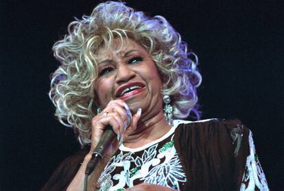 La cantante Celia Cruz (1925-2003) en un concierto en Holanda.