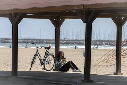 Día soleado en la Malvarrosa de Valencia, el pasado 26 de marzo.