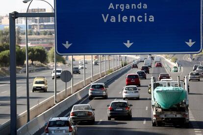 Vista de la carretera A-3 dirección Valencia en el kilómetro 10, el pasado viernes.